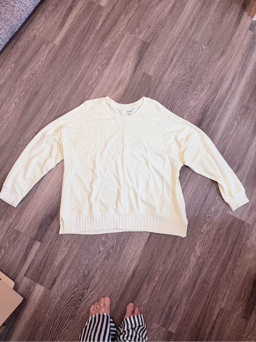 Sonoma Light Yellow V-Neck Women's Sweater